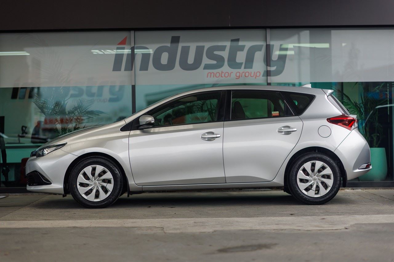 Vehicle image 5