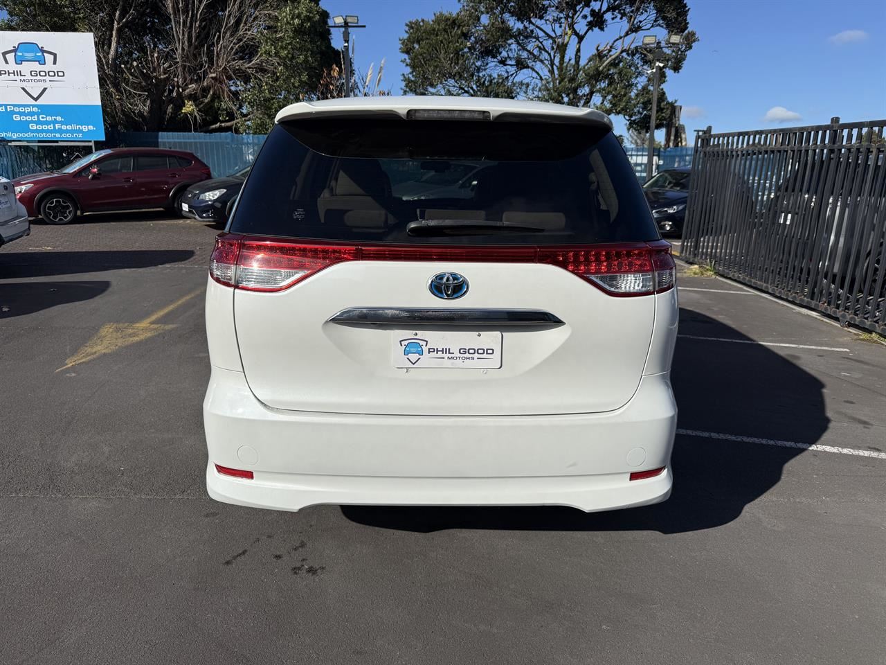 Vehicle image 5