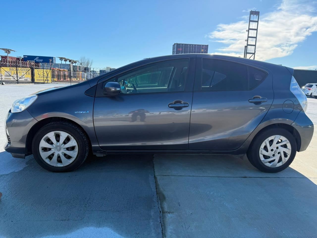 Vehicle image 3