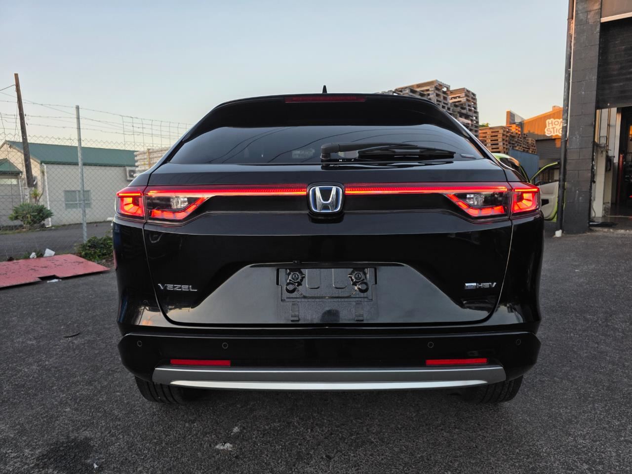 Vehicle image 5