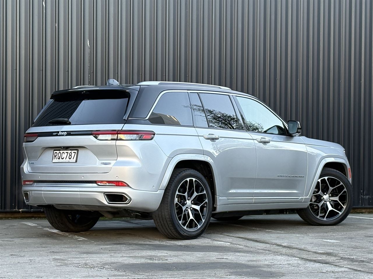 Vehicle image 3