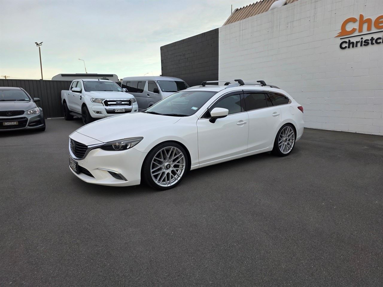 Vehicle image 5