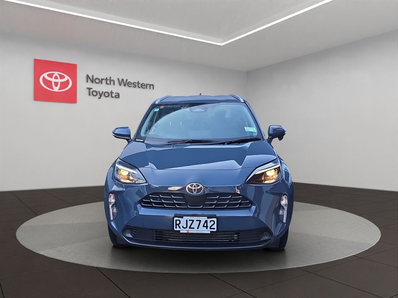 Vehicle image 2