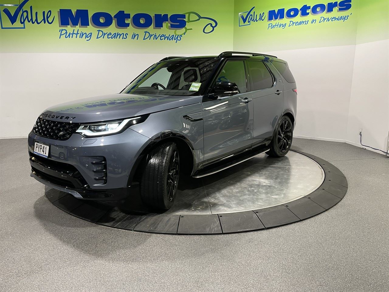 Vehicle image 3