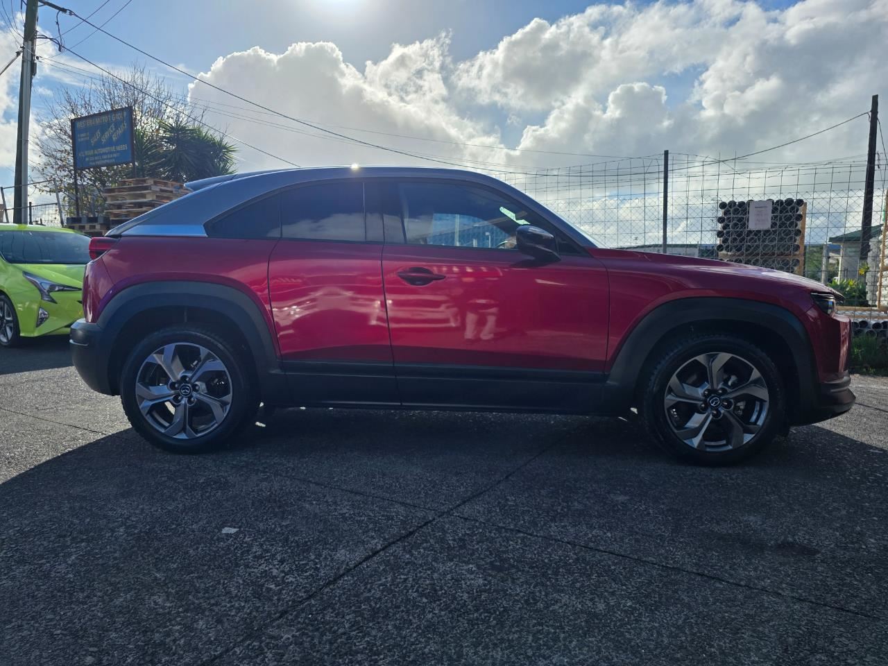 Vehicle image 5