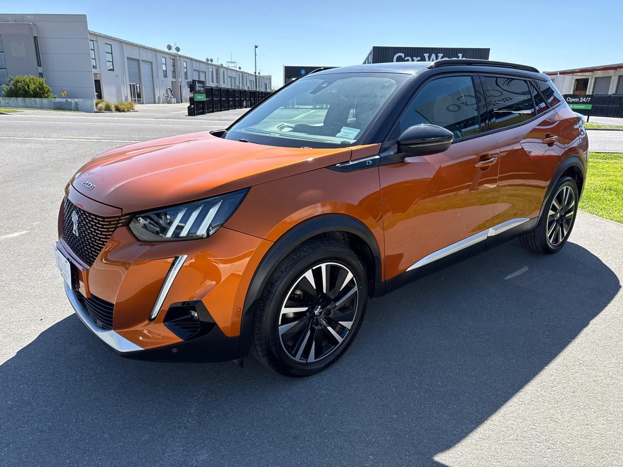 Vehicle image 4