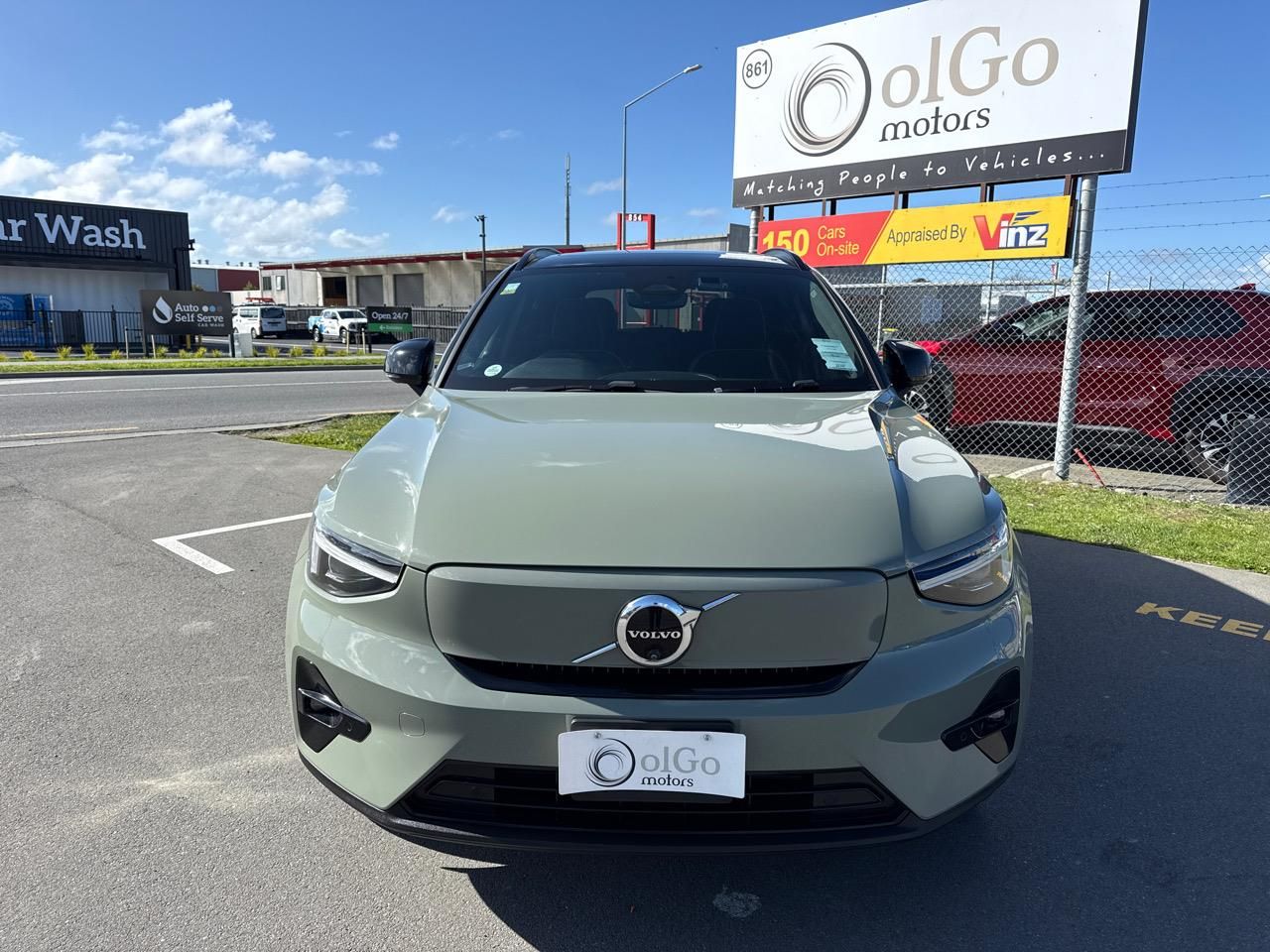 Vehicle image 3