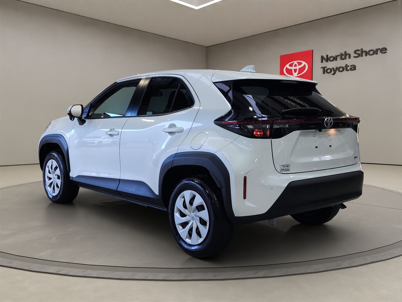Vehicle image 5