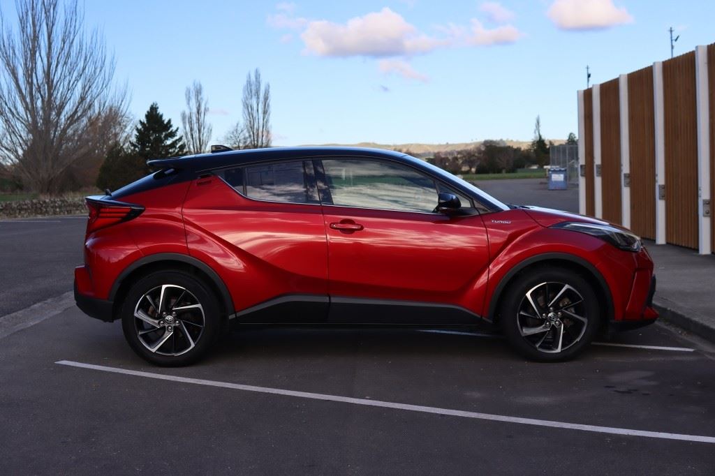 Vehicle image 4
