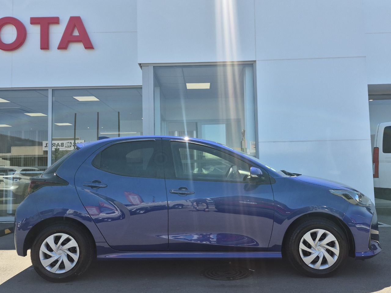 Vehicle image 2