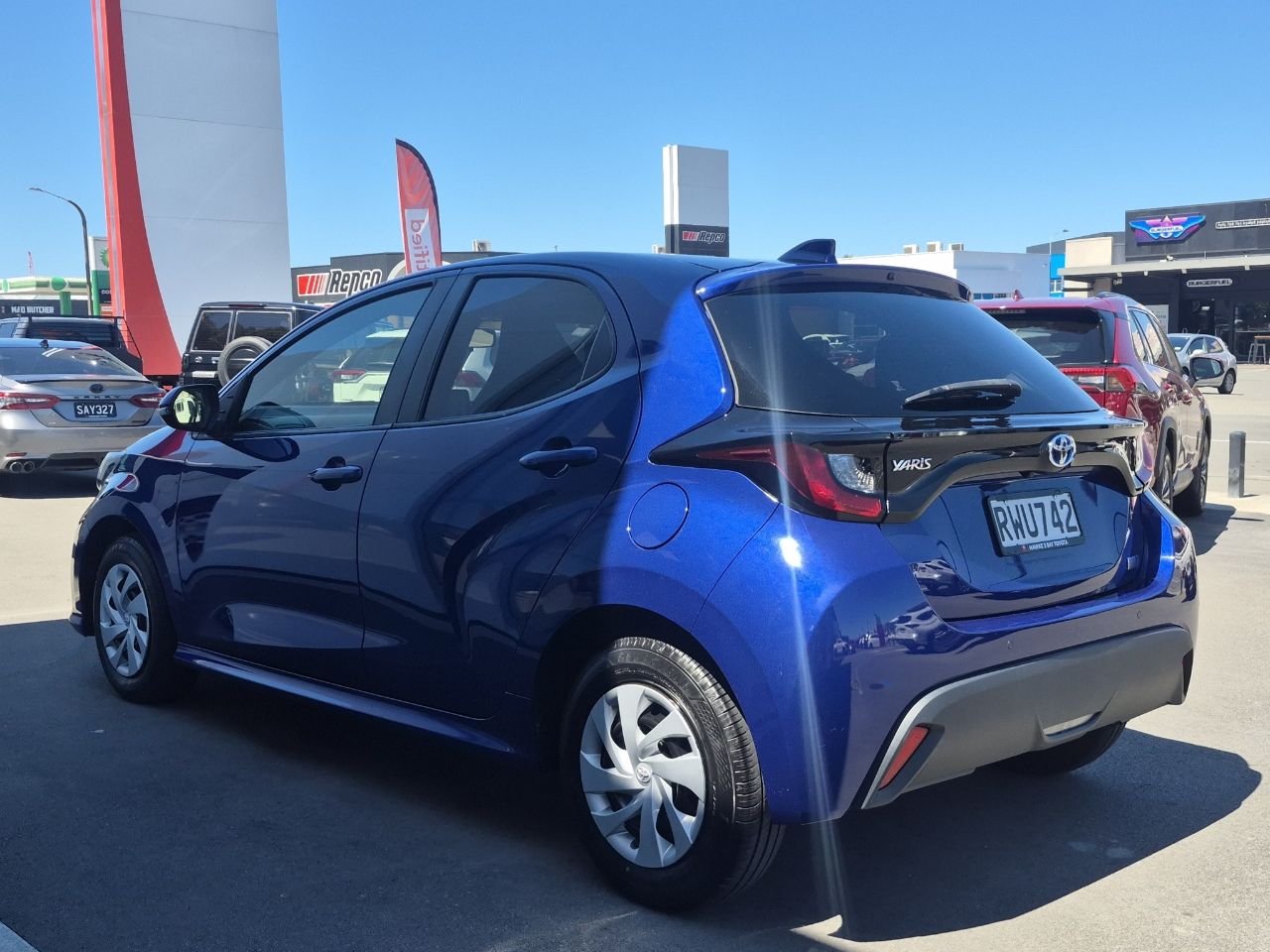 Vehicle image 5