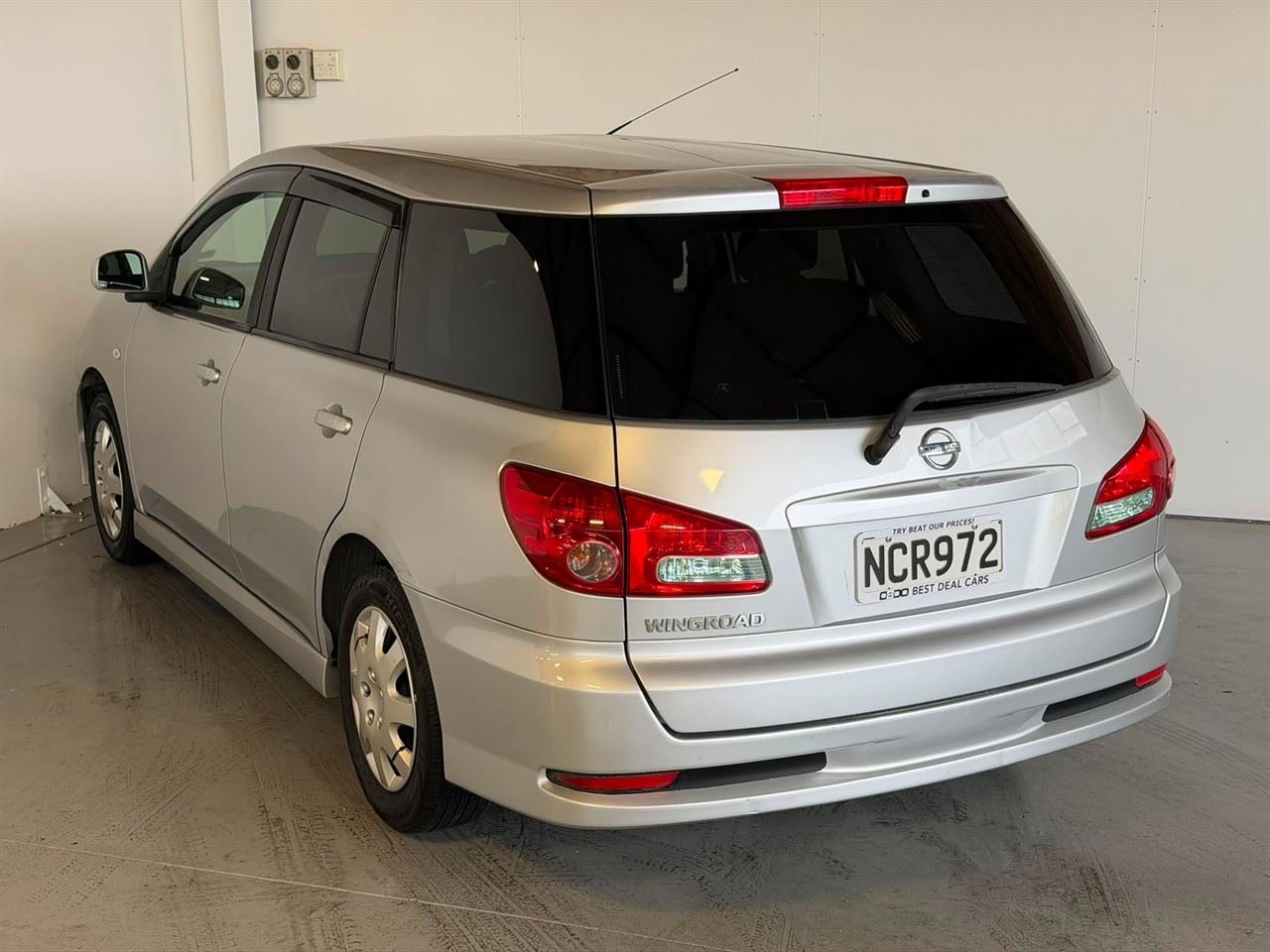 Vehicle image 4