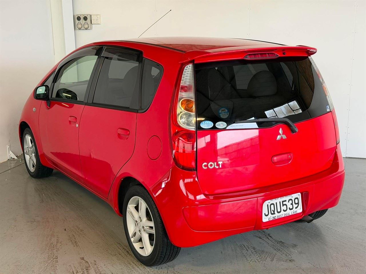 Vehicle image 4