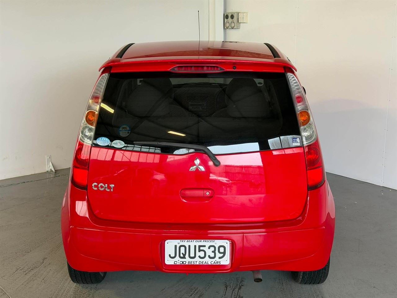 Vehicle image 5