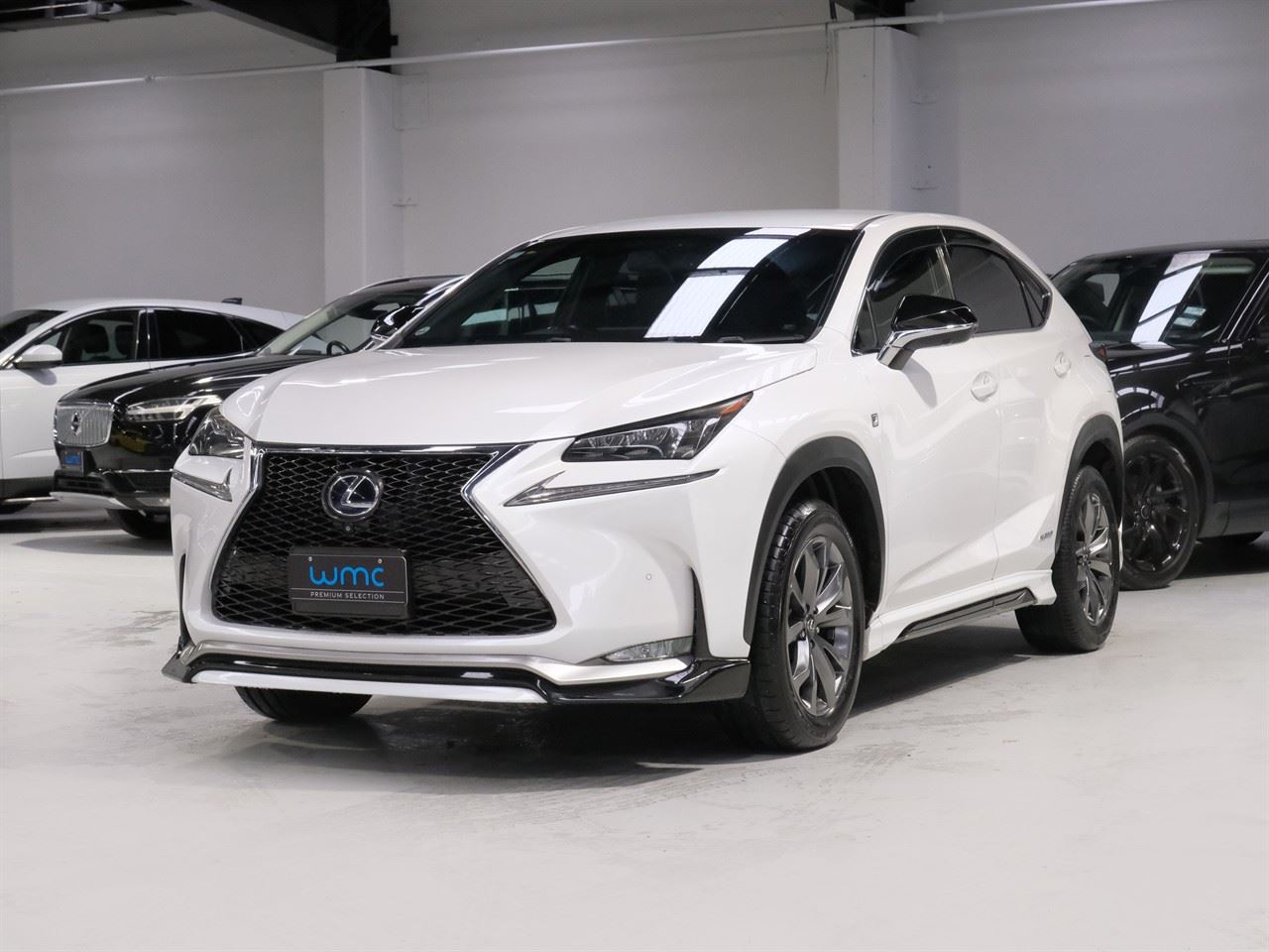 Vehicle image 4