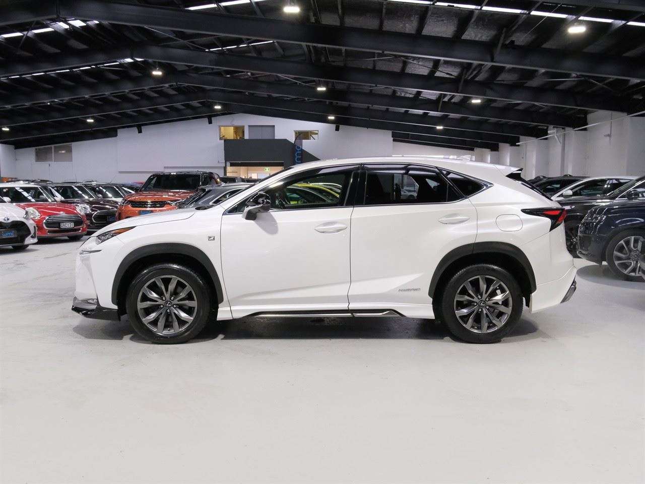Vehicle image 5