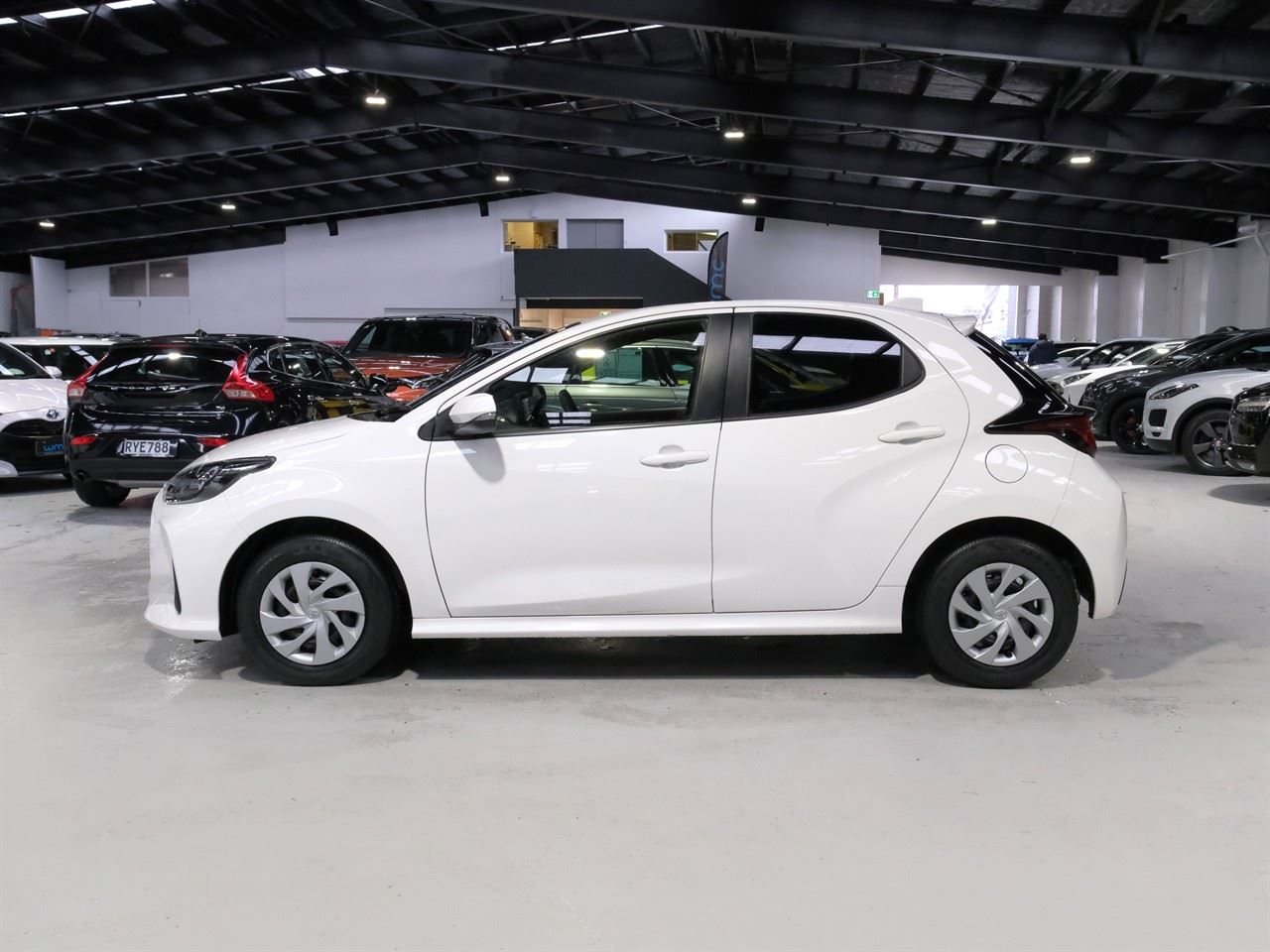 Vehicle image 5