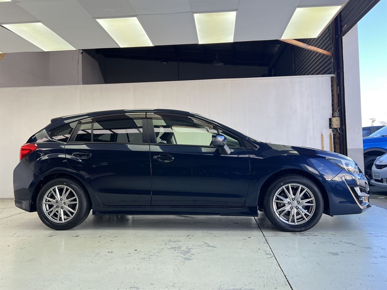 Vehicle image 5