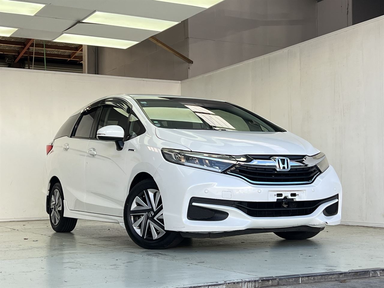 Vehicle image 3