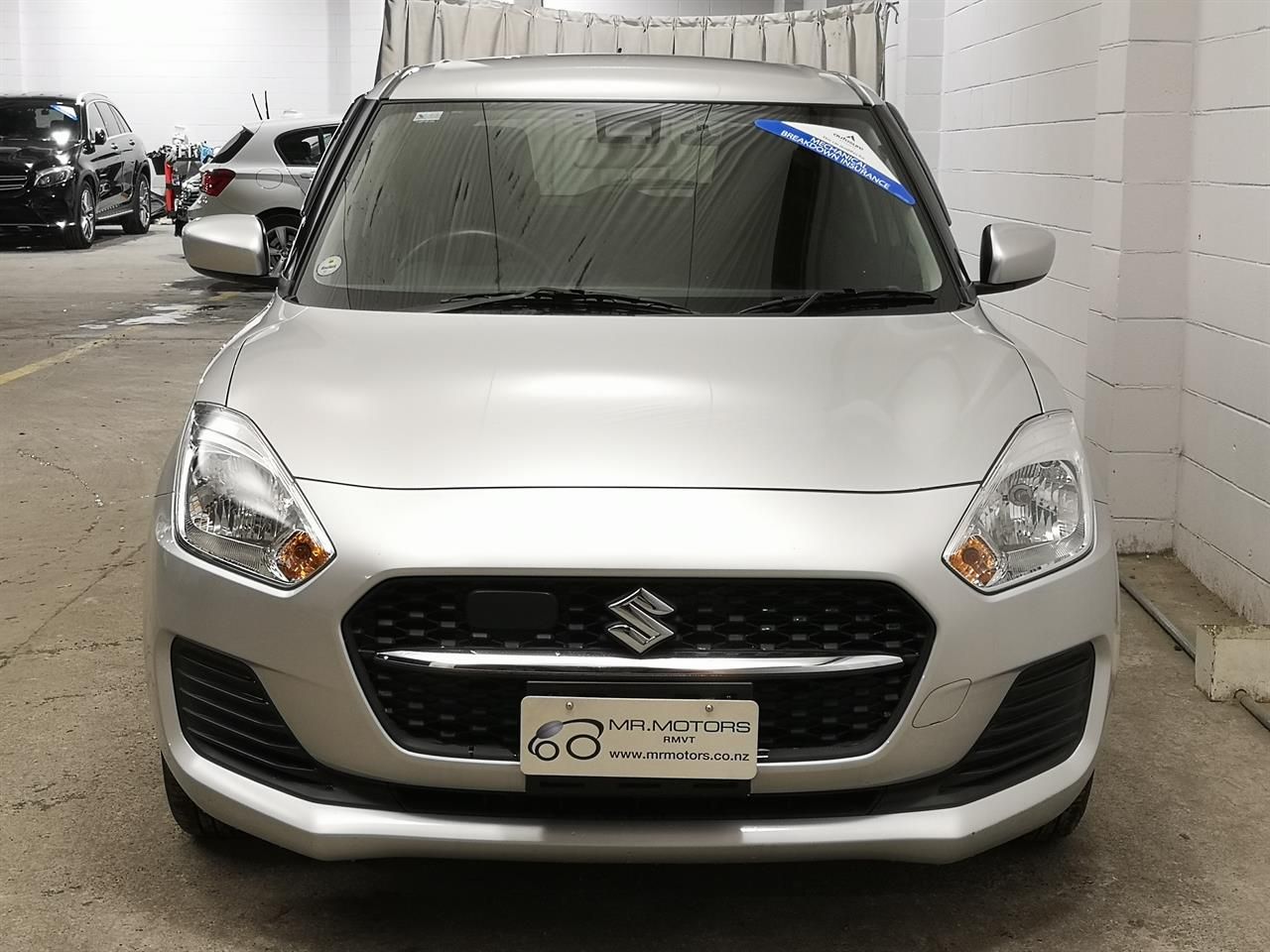 Vehicle image 4