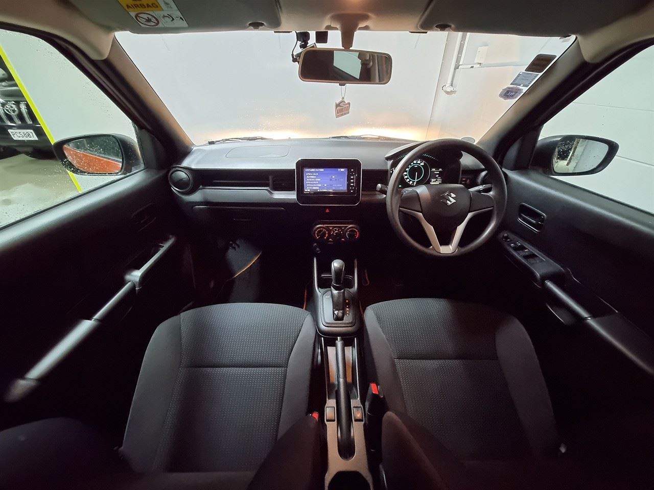 Vehicle image 3