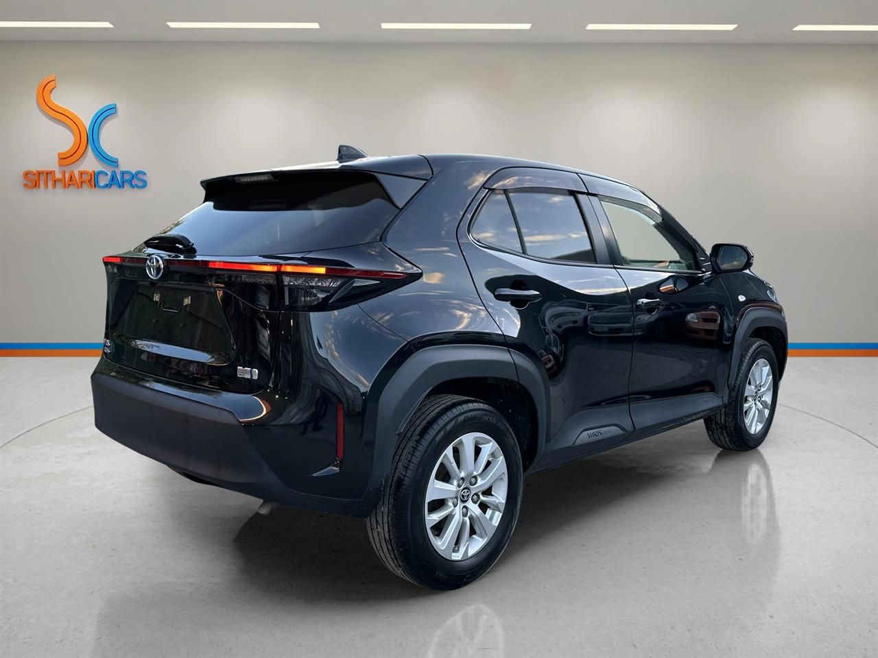 Vehicle image 4