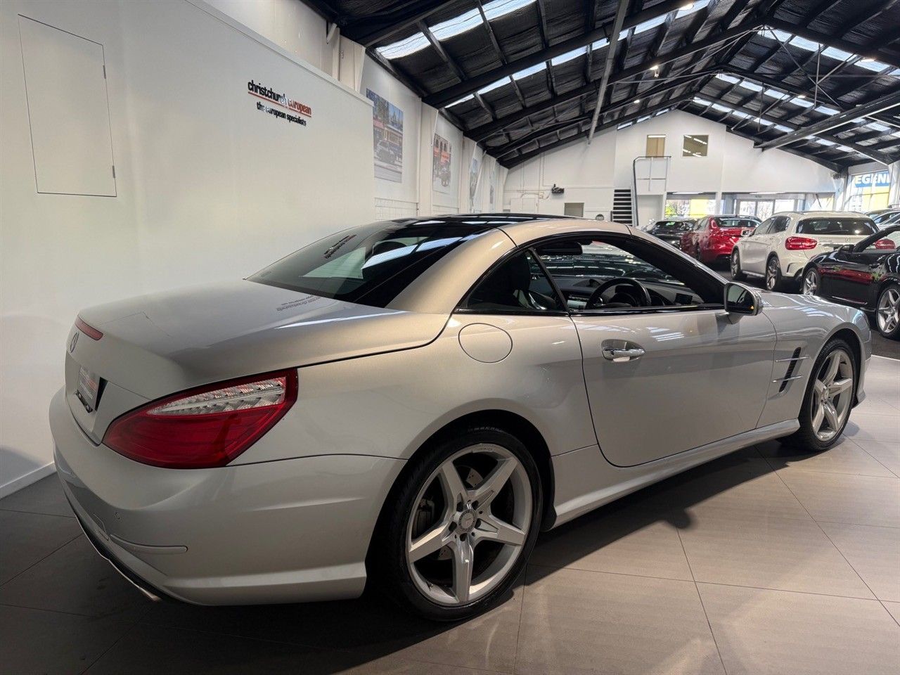 Vehicle image 4
