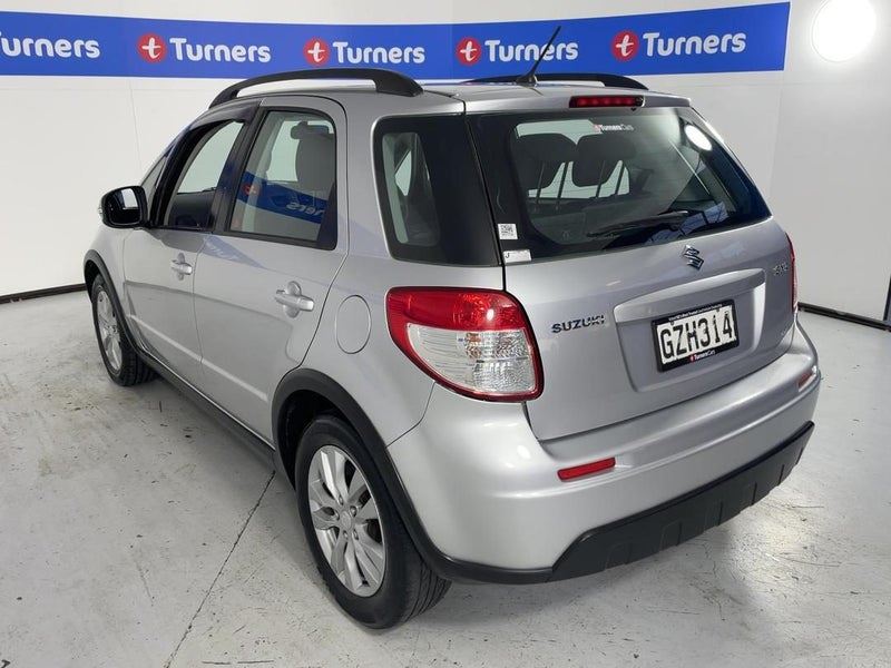 Vehicle image 5