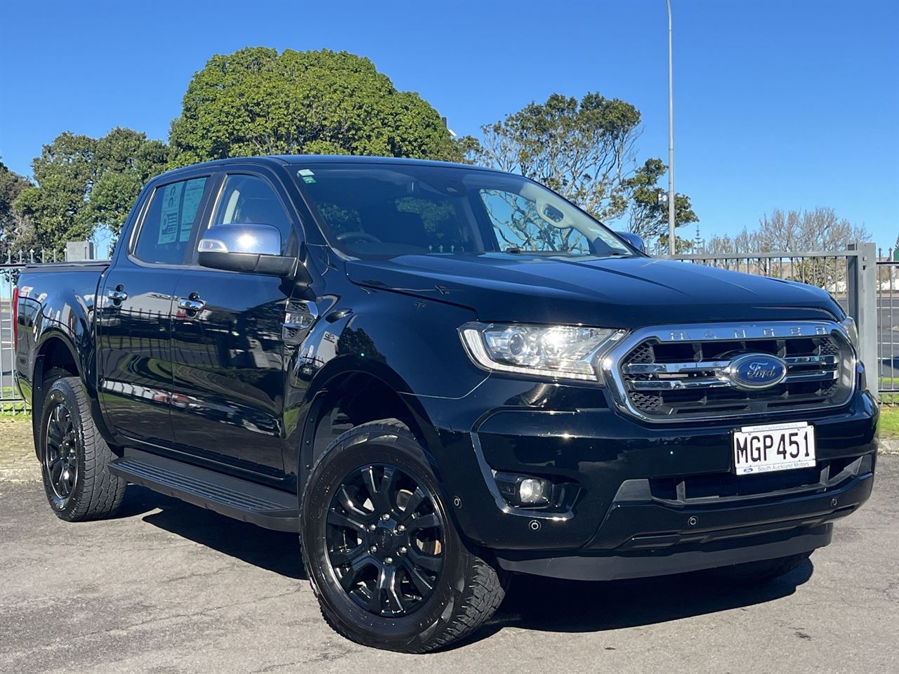 Vehicle image 3