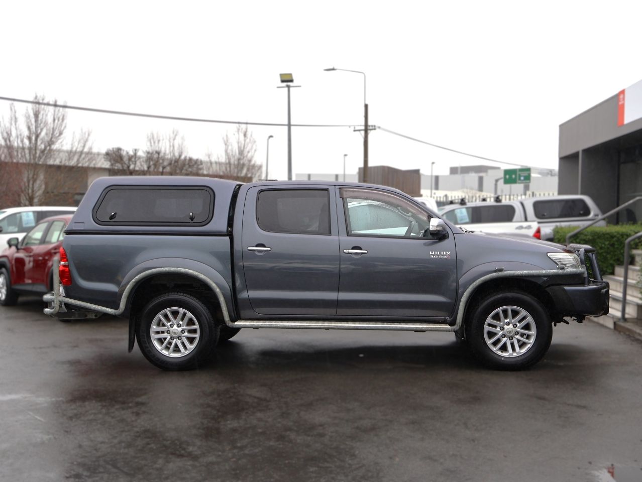 Vehicle image 4