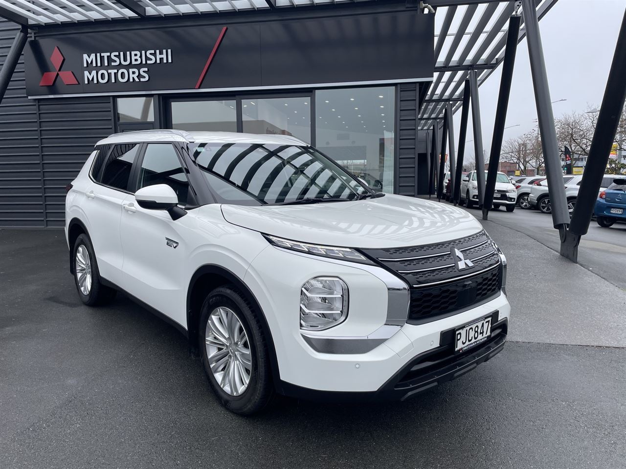 Vehicle image 1