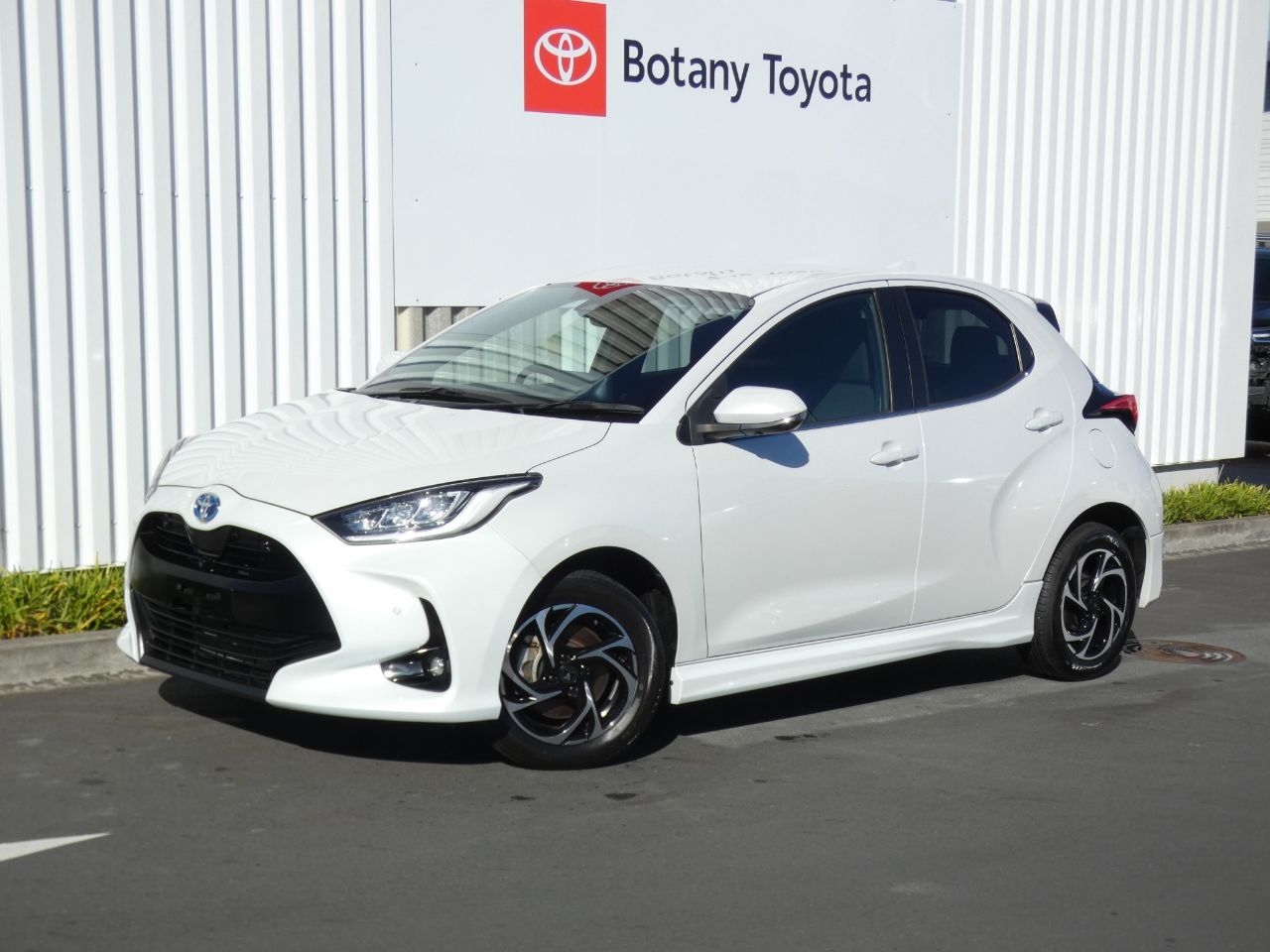 Vehicle image 1