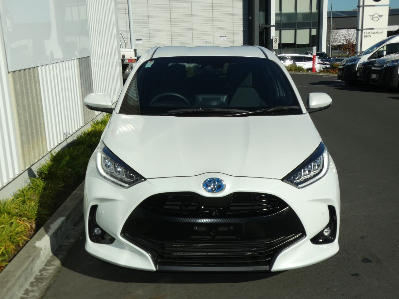Vehicle image 3