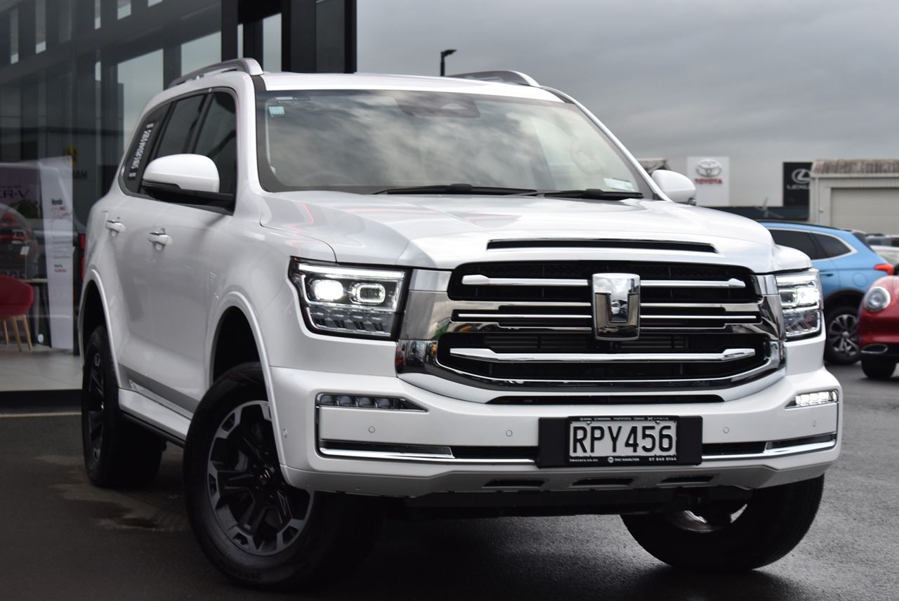 Vehicle image 3