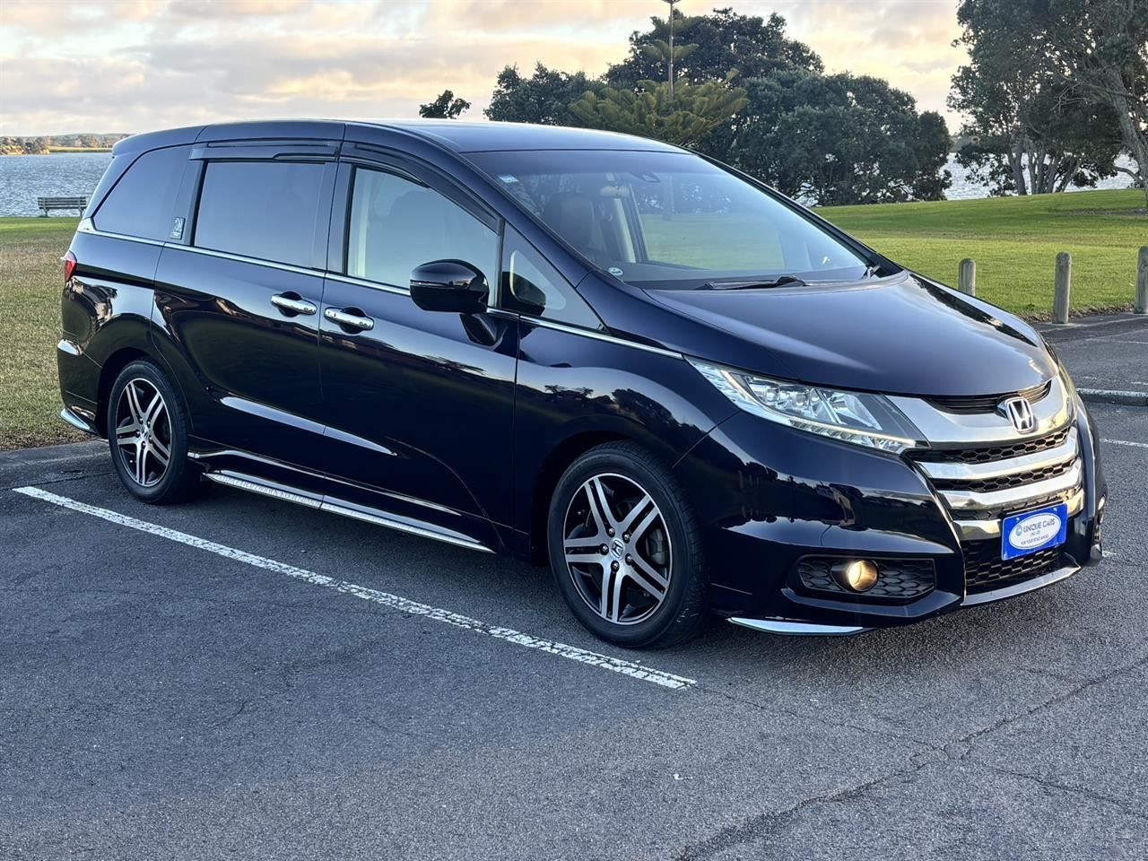 Vehicle image 4