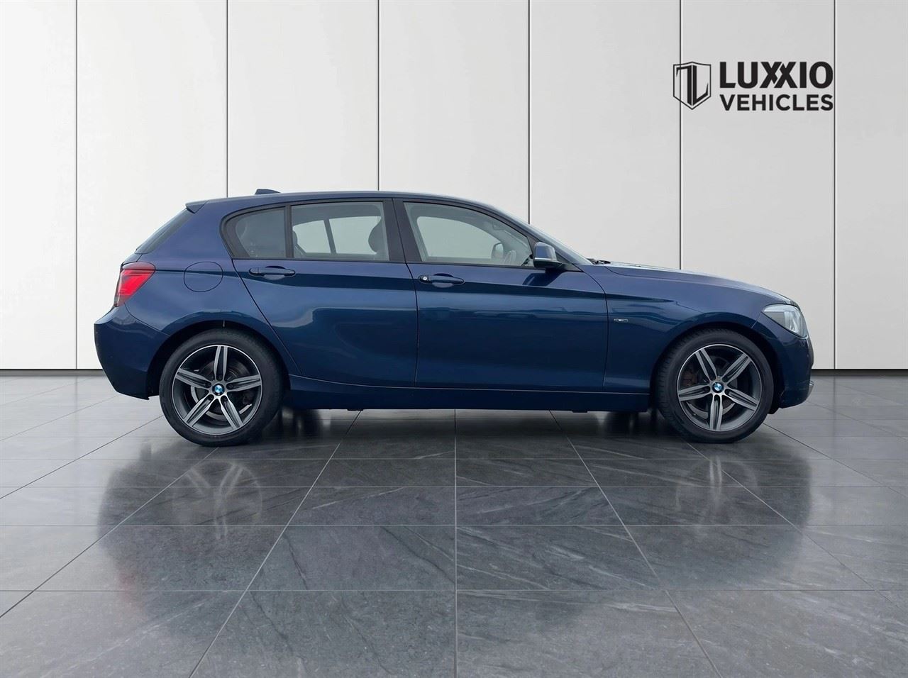 Vehicle image 5