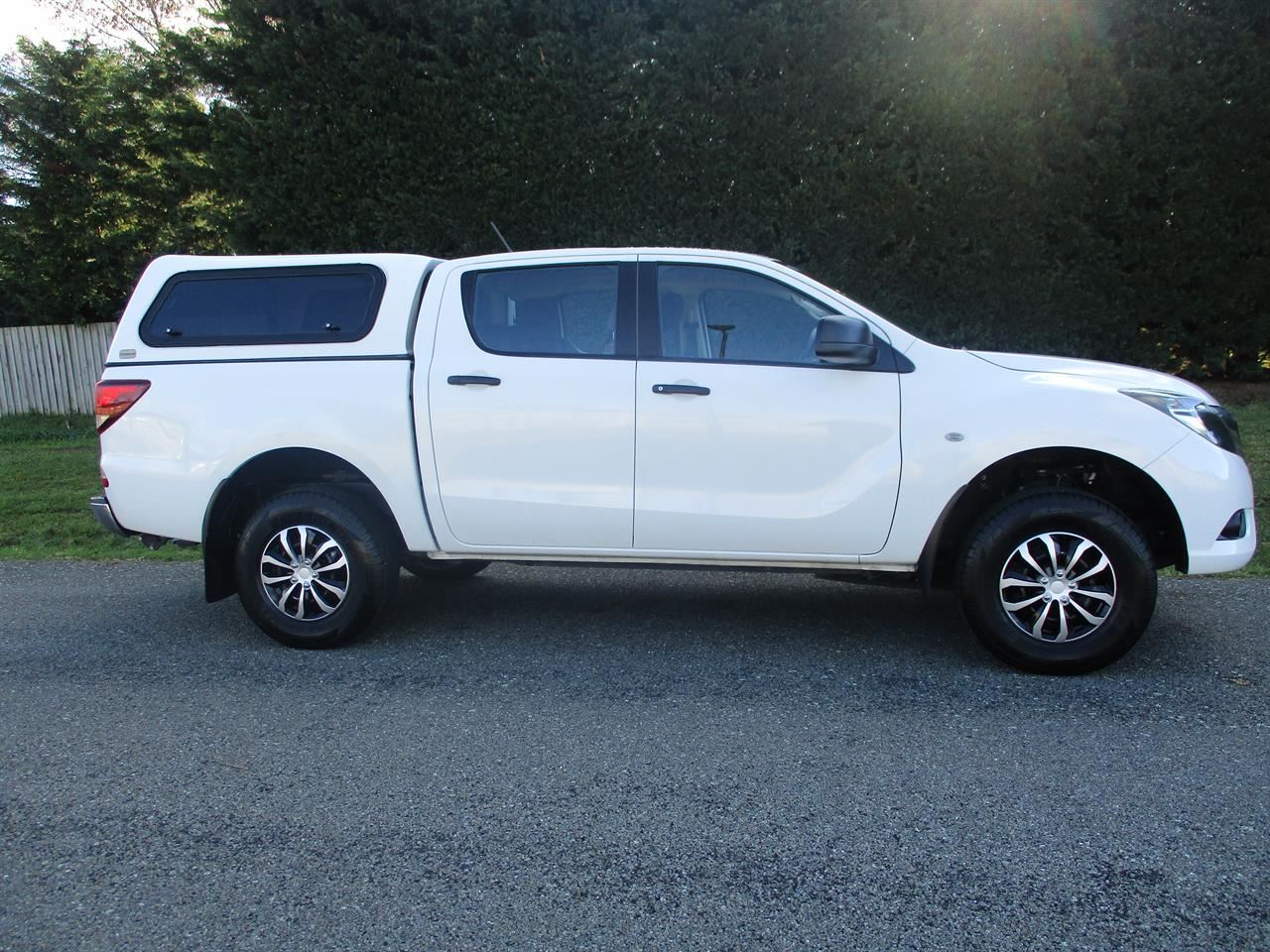 Vehicle image 3
