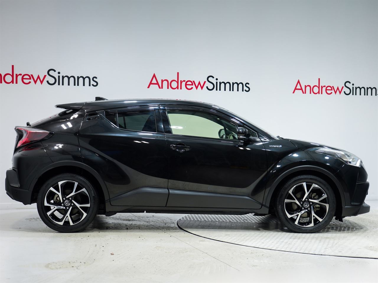 Vehicle image 3
