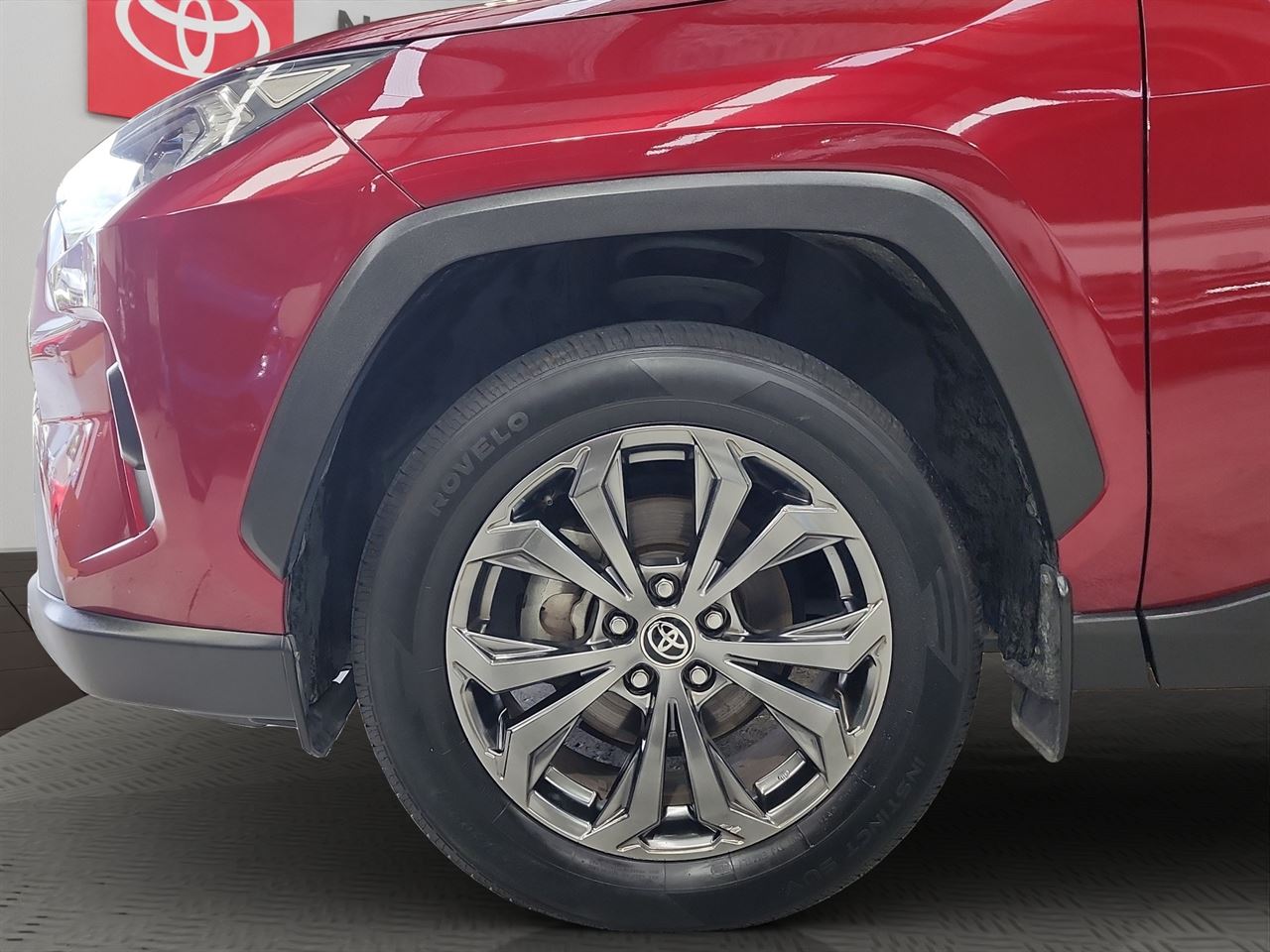 Vehicle image 5