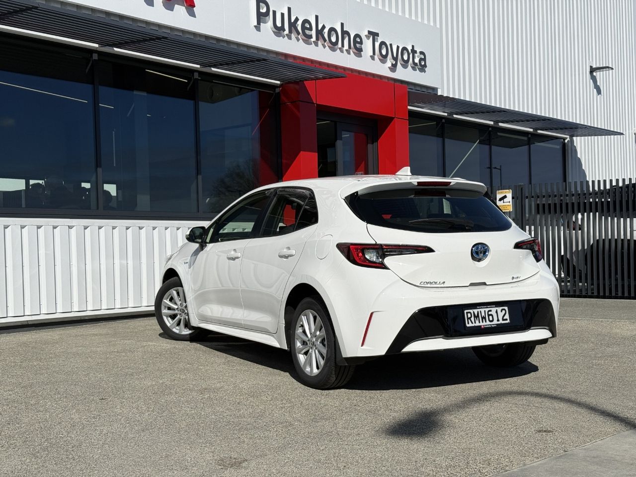 Vehicle image 4
