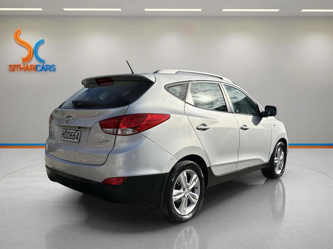 Vehicle image 4