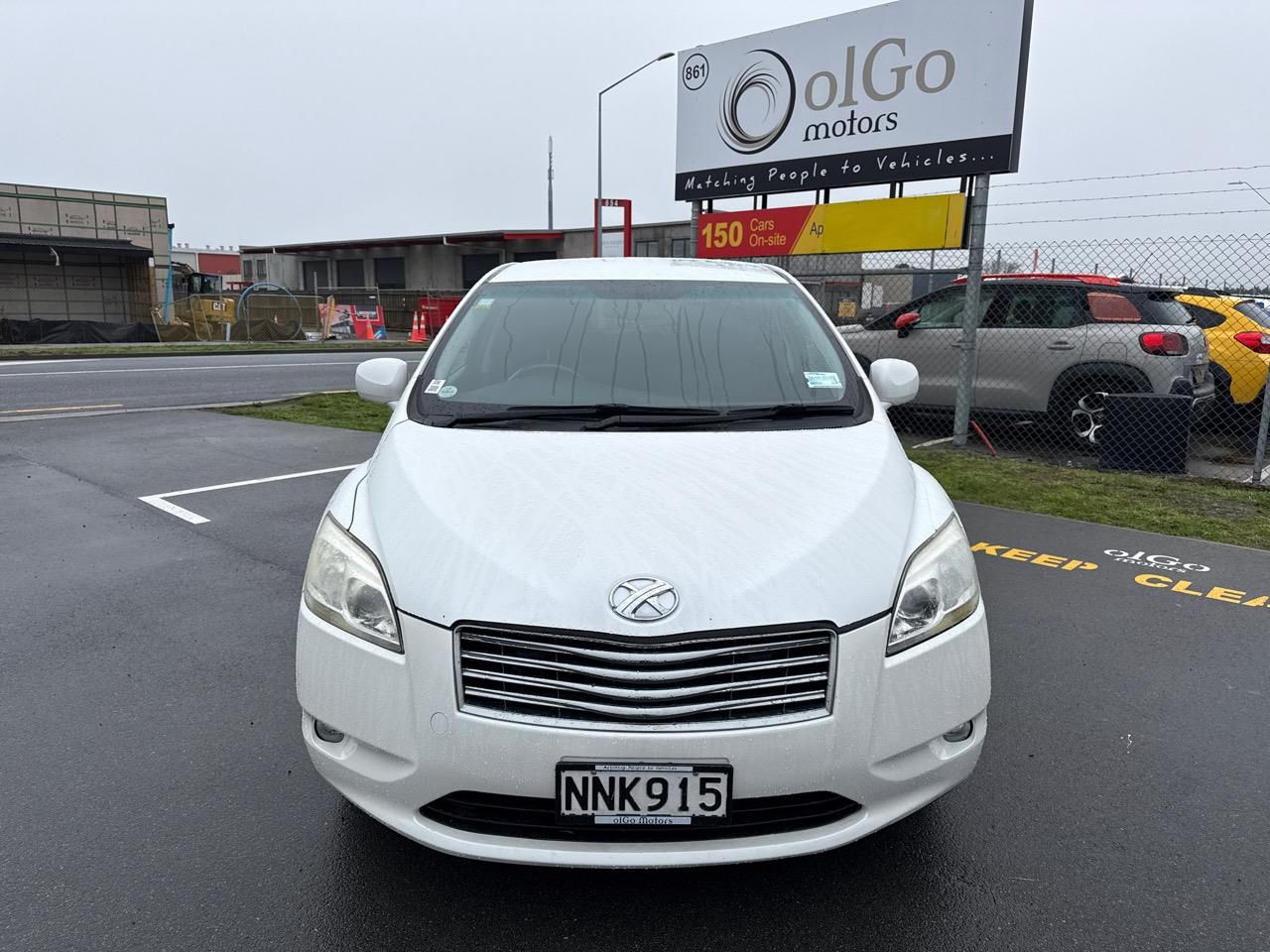 Vehicle image 3