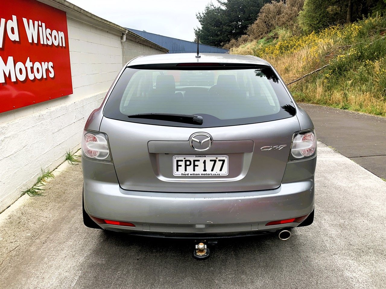 Vehicle image 5