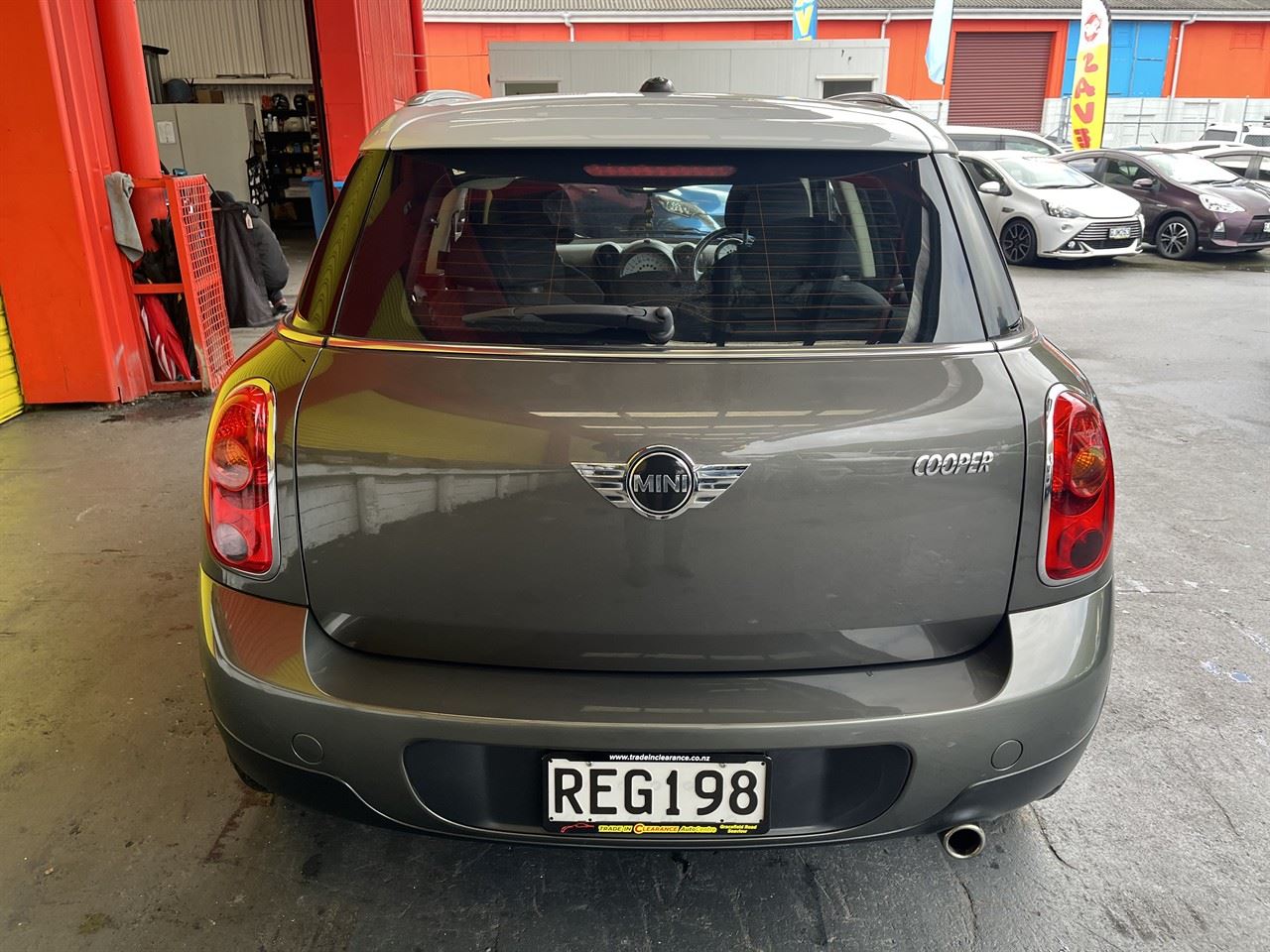 Vehicle image 5