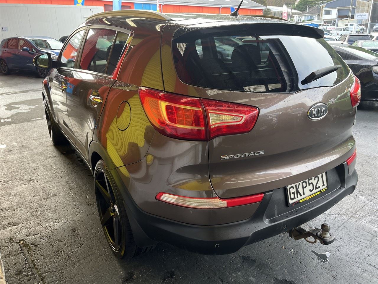 Vehicle image 4