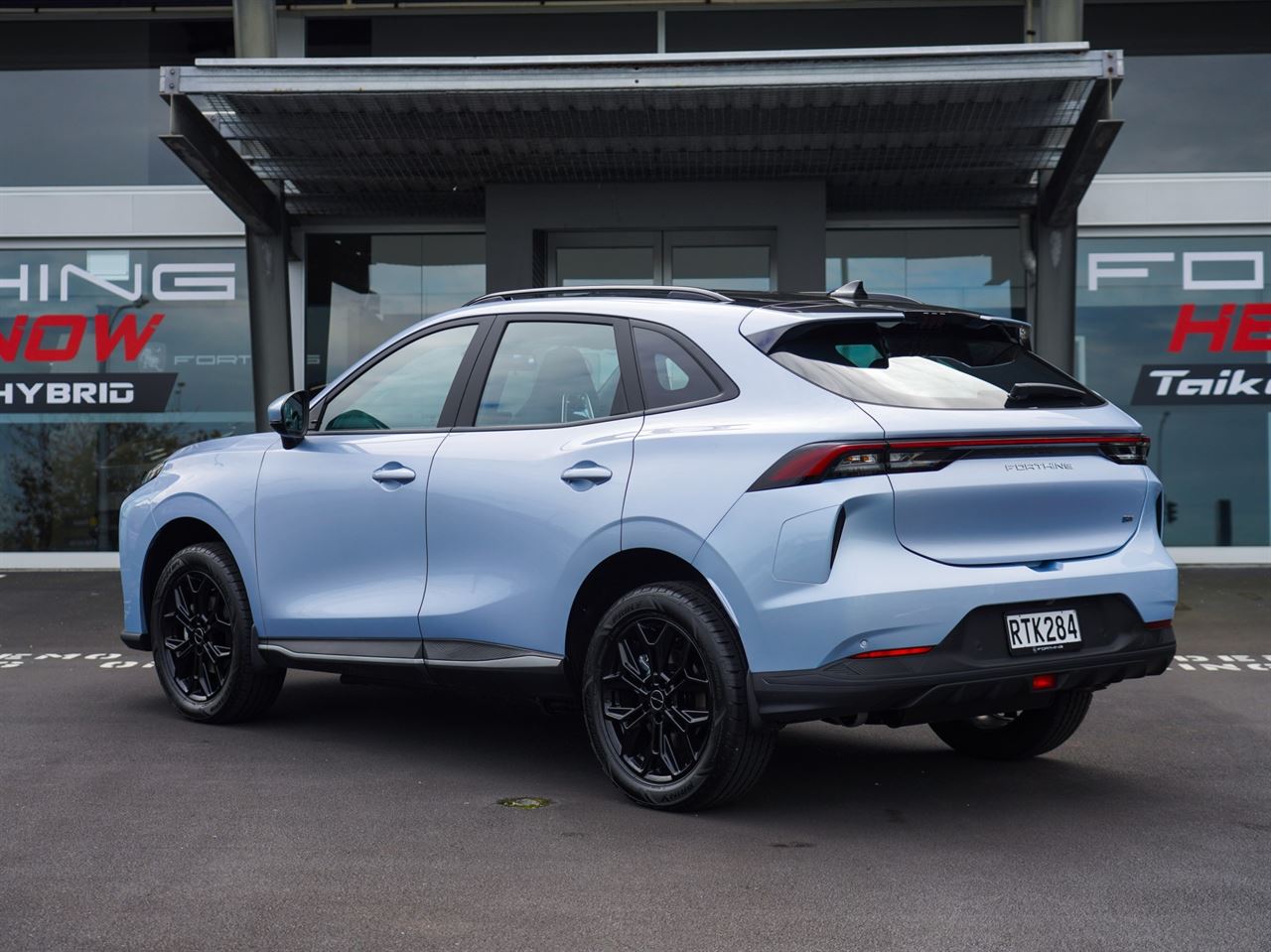 Vehicle image 4