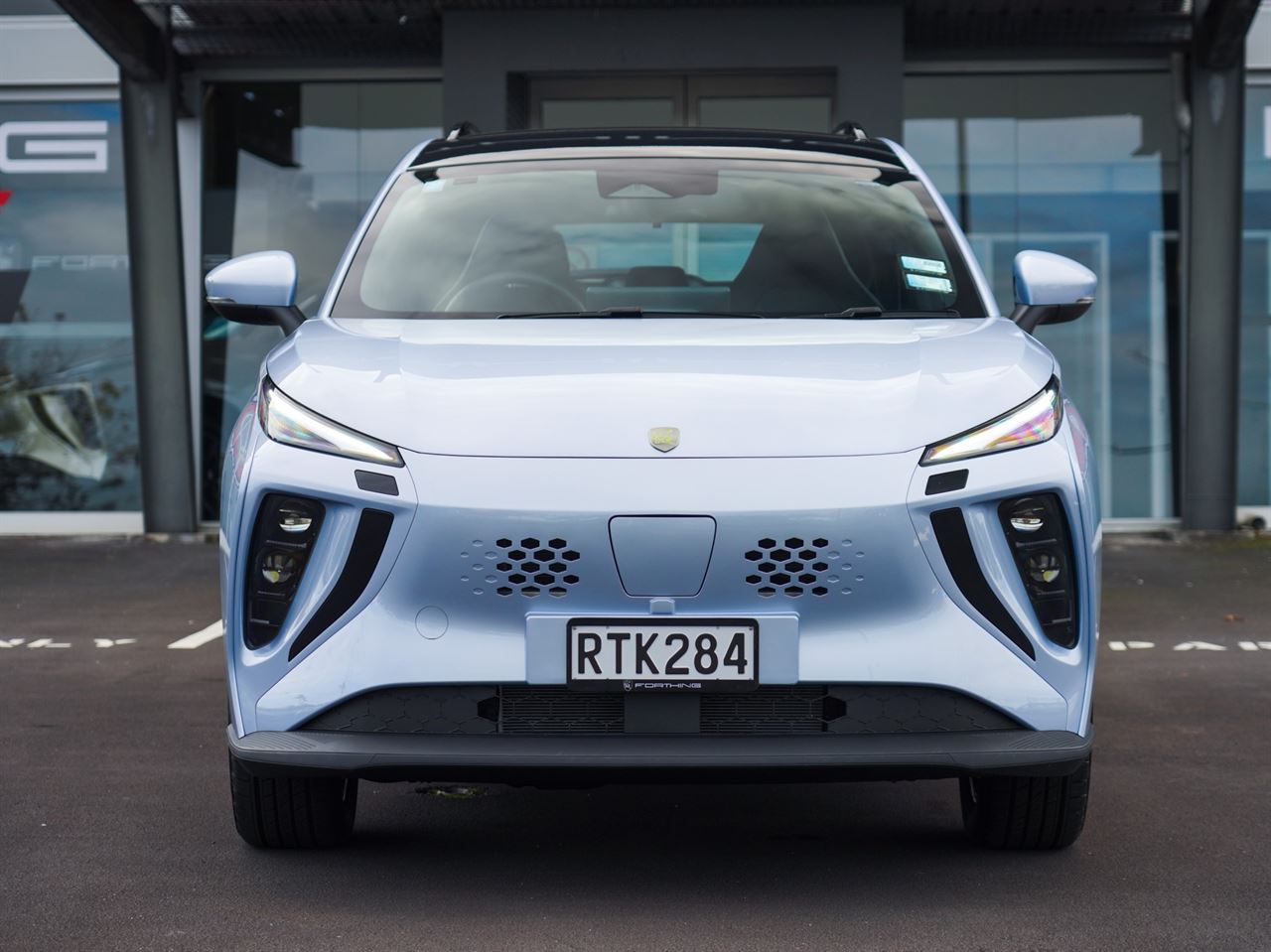 Vehicle image 5