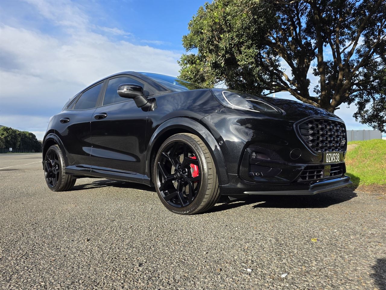 Vehicle image 3
