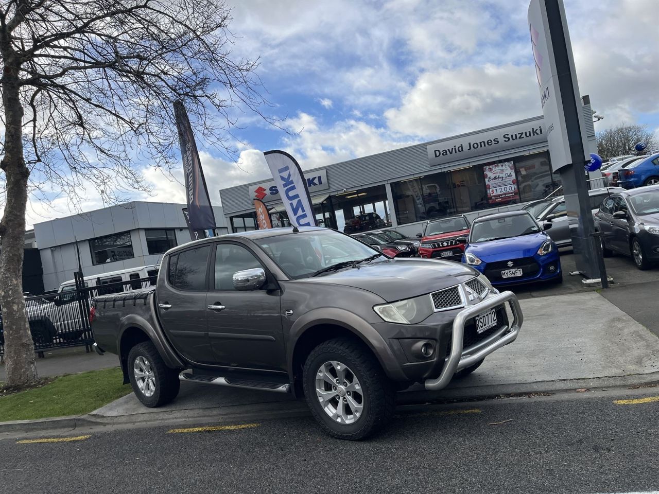 Vehicle image 1