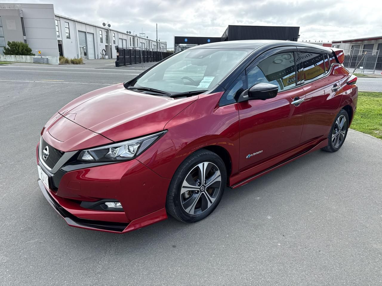 Vehicle image 4